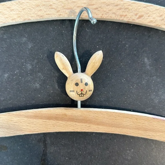 Vintage children’s hangers. Three different kinds. Adorable. - Picture 4 of 4